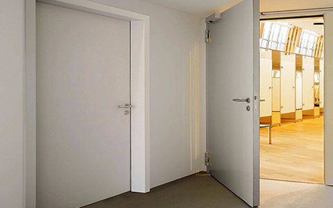 防火門設置的目的及其重要性！