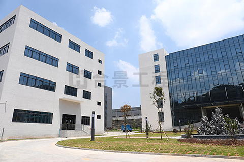 東莞盈灃科技有限公司工程緊鑼密鼓施工中，為迎接竣工全力奮戰！
